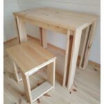 Table et 2 tabourets pin massif